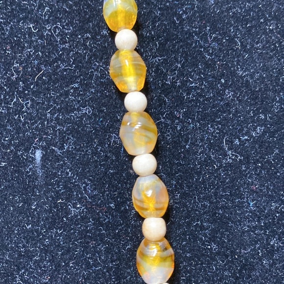 Glass Beaded necklace Swirl Striped tan & cream beads jewelry - Picture 9 of 16